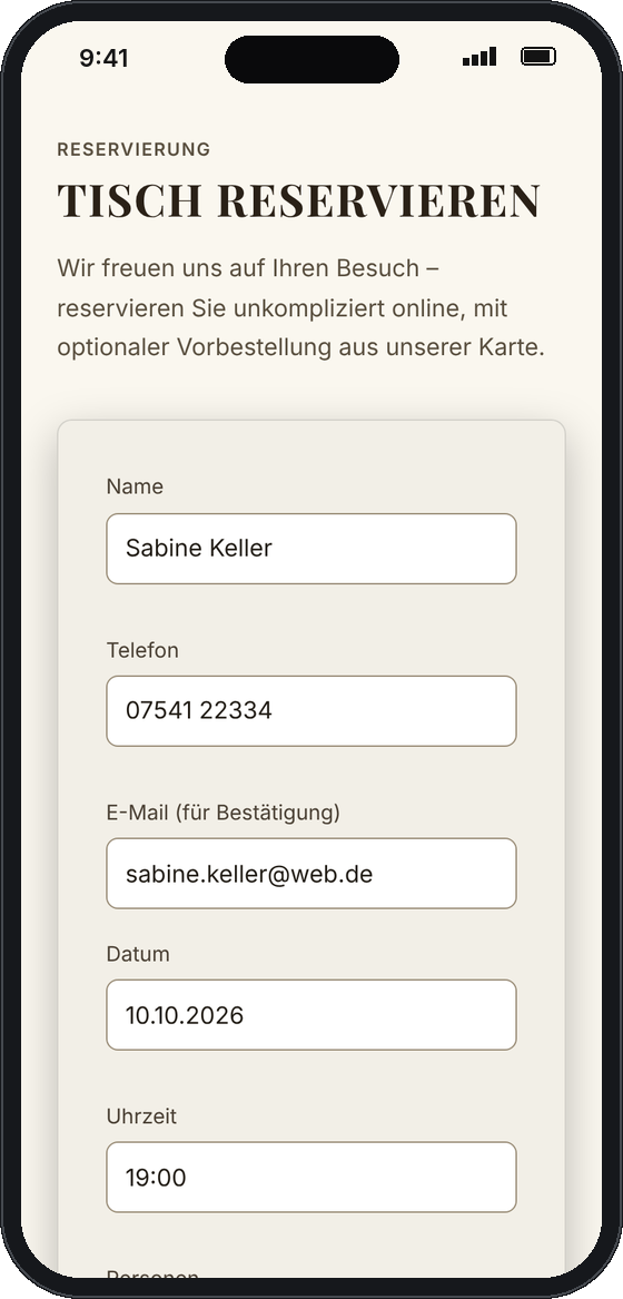 Reservierungsformular von Heuschober auf dem Handy mit ausgefüllten Feldern